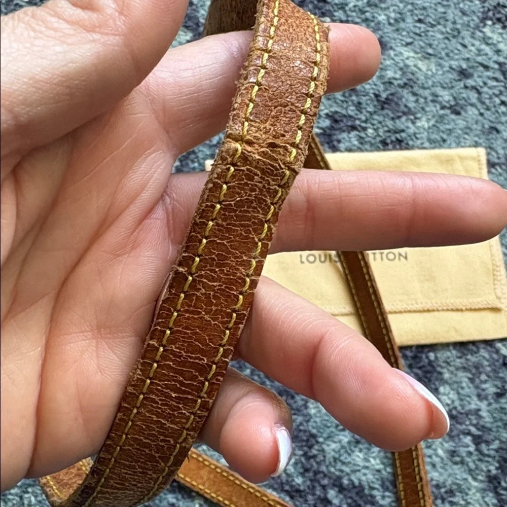 Replacement Louis Vuitton Gold Hardware (with original strap) - Picture 7 of 11